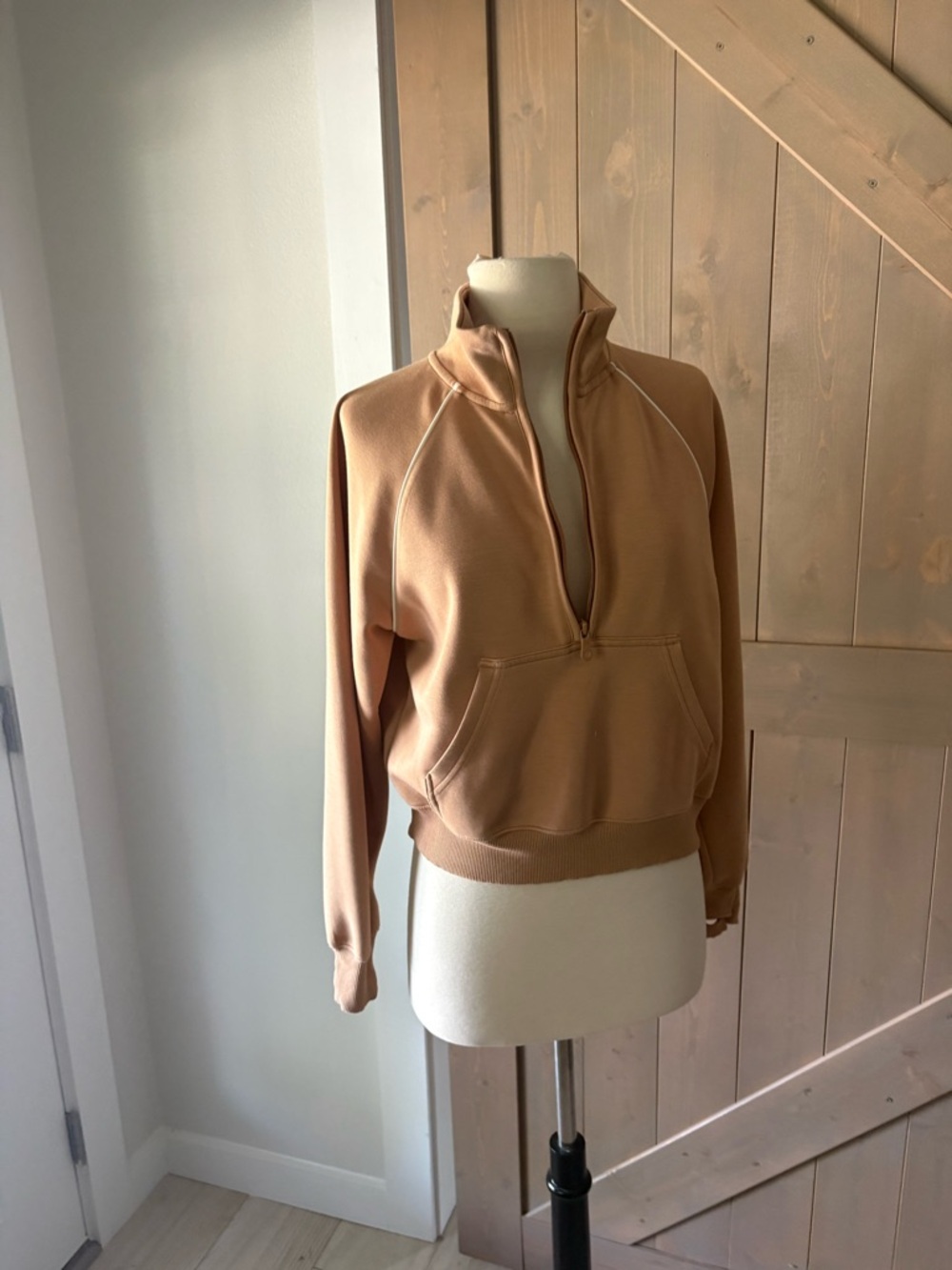 OFFLINE Quarter-Zip Pullover Retro Tan Sweatshirt Size Small
